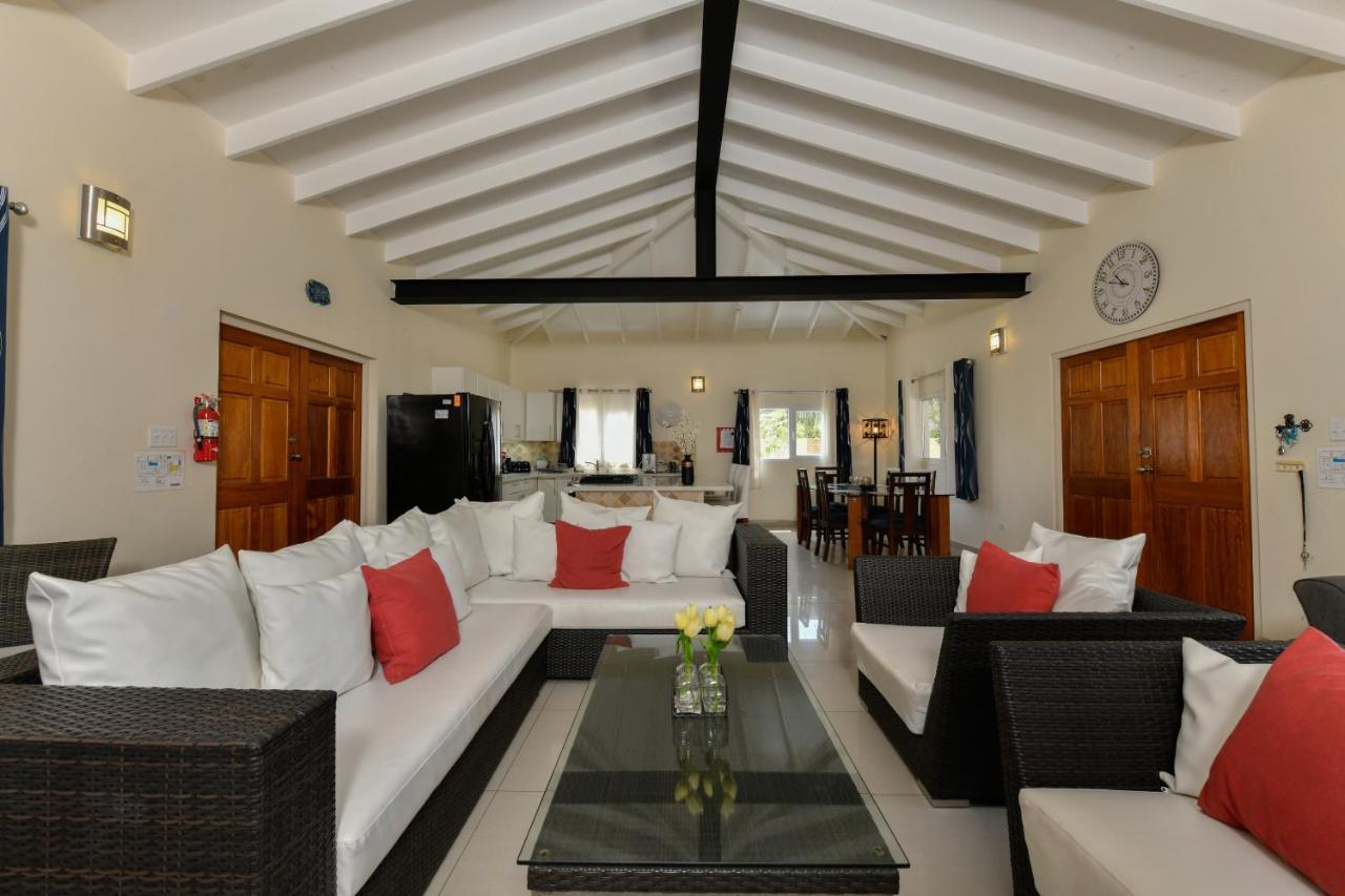 Villa Swiss Paradise With Private Pool Palm Beach Екстер'єр фото