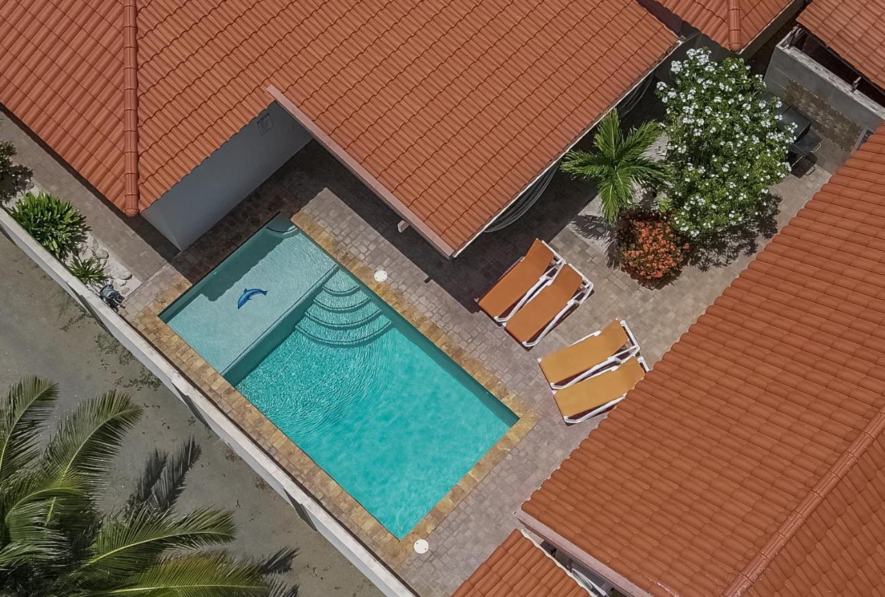 Villa Swiss Paradise With Private Pool Palm Beach Екстер'єр фото