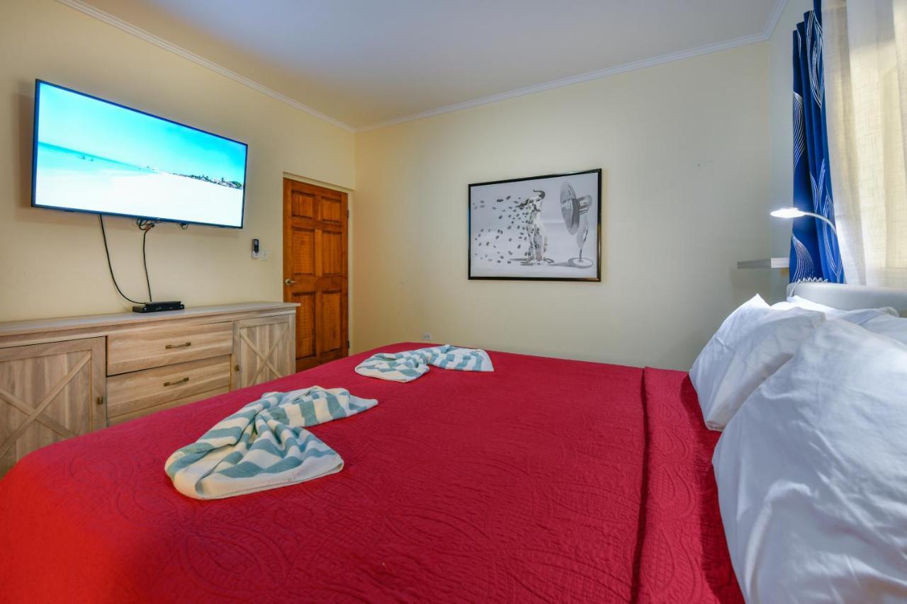 Villa Swiss Paradise With Private Pool Palm Beach Екстер'єр фото