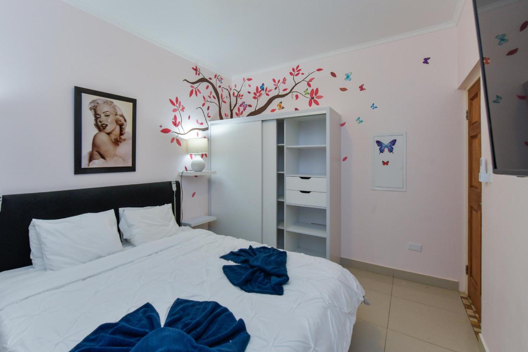 Villa Swiss Paradise With Private Pool Palm Beach Екстер'єр фото